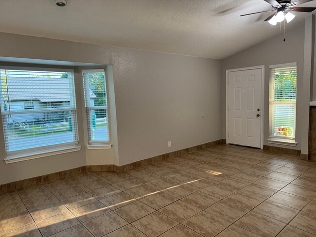 Foto del edificio - 700 Long Ct