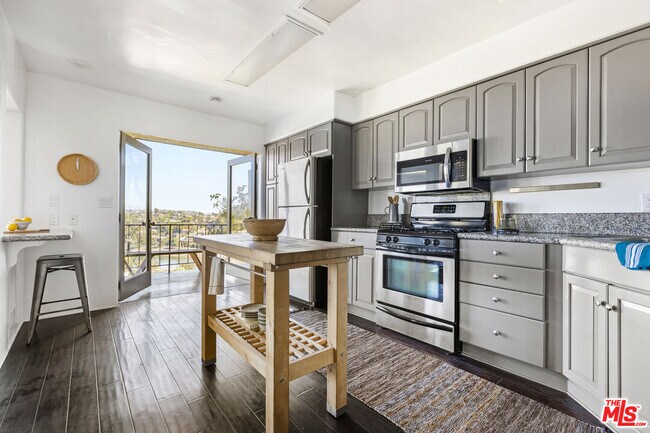 Foto del edificio - 1850 San Jacinto St