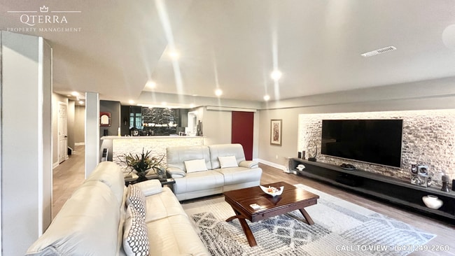 Building Photo - 100 Coastline Dr