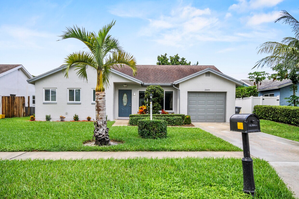 Primary Photo - 22493 SW 56th Ave