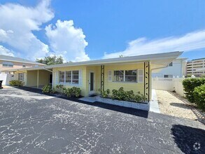 Building Photo - 505 Manatee Ct