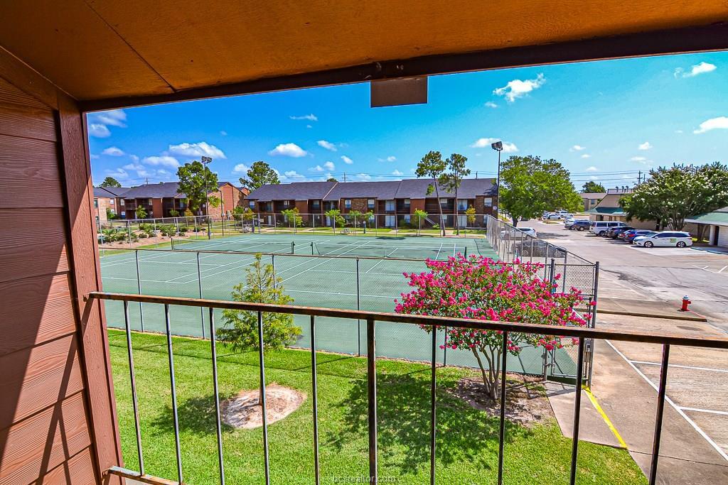 Foto principal - 904 University Oaks Blvd