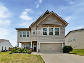 Building Photo - 810 Genesis Wy