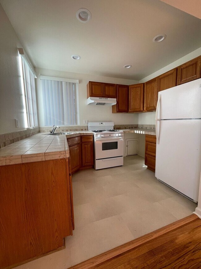 Foto del edificio - 3050 122-124 Allen Street