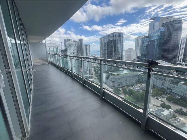 Foto del edificio - 92 SW 3rd St