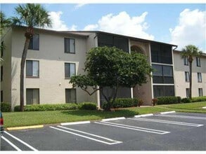Building Photo - 206 Foxtail Dr