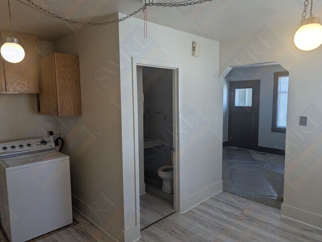 Building Photo - 1126 Edgar St