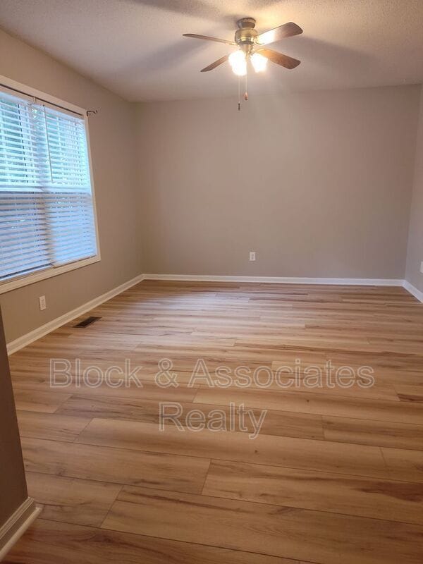 Foto del edificio - 1228 Winslow Ave