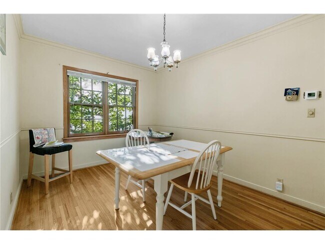 Foto del edificio - 201 Melbourne Ave SE