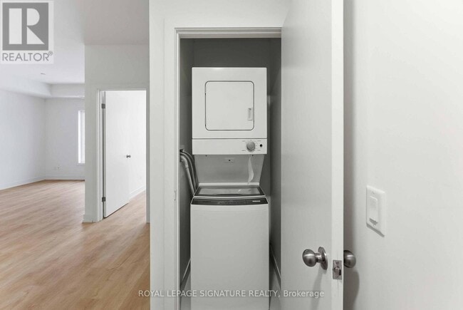 Building Photo - 16 Melbourne Ave