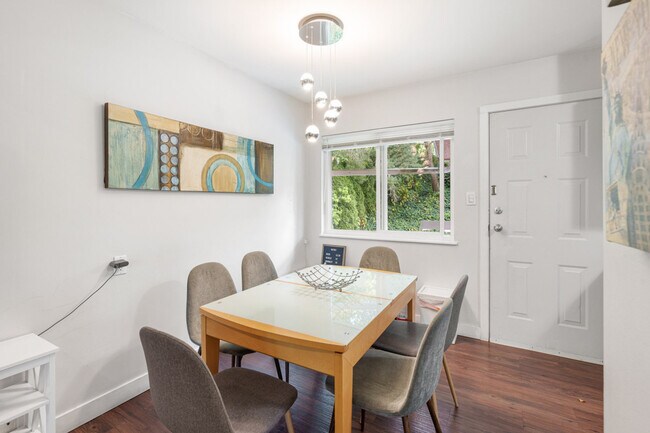 Photo du bâtiment - 2596 E 18th Ave