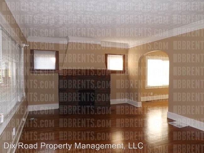 Building Photo - 3 br, 2 bath House - 703 Millville Avenue,