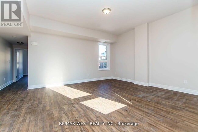 Building Photo - 13 Grange Ave