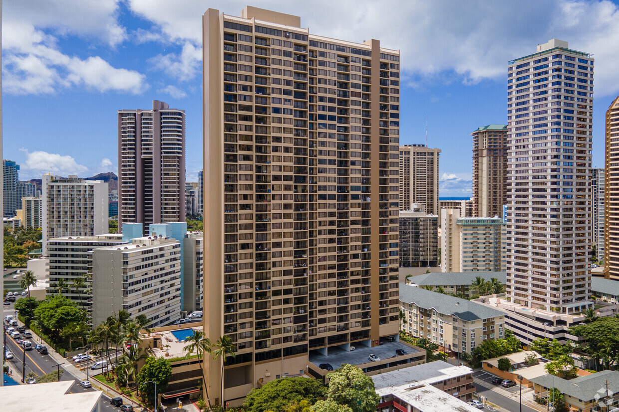 Chateau Waikiki - Apartments in Honolulu, HI | Apartments.com