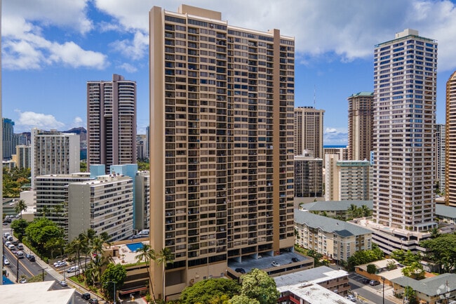 Chateau Waikiki
