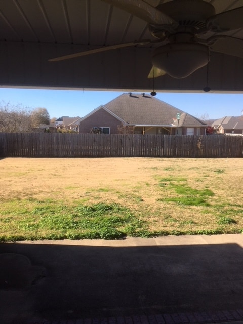 Building Photo - 10 Pecan Ln