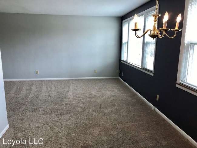 Foto del edificio - 20300-20350 N Park Blvd