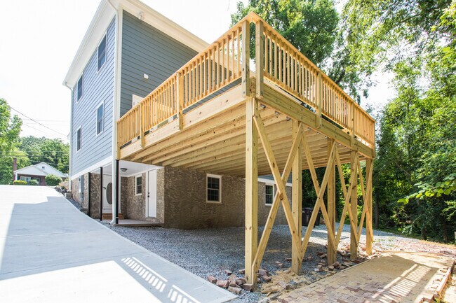 Rear Corner View - 1619 Avondale Dr