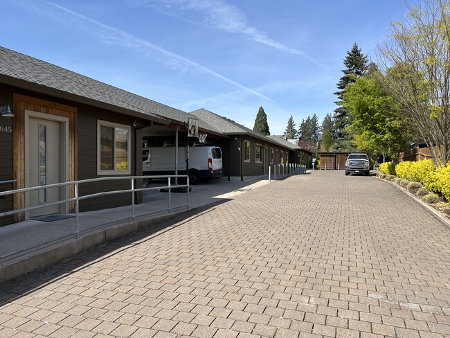 Building Photo - 13643 E Burnside St