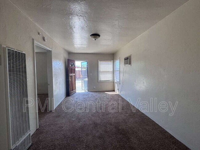 Foto del edificio - 1112 Barberry Ln