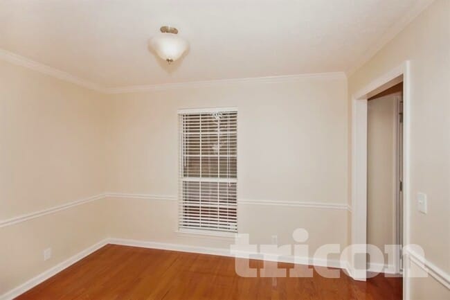 Building Photo - 2041 Glastonbury Dr