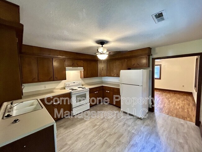 Foto del edificio - 1010 Maple St