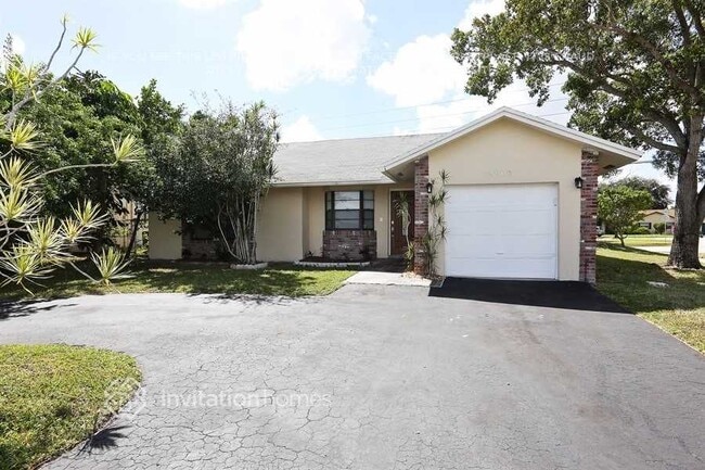 Building Photo - 4900 NW 92nd Ave