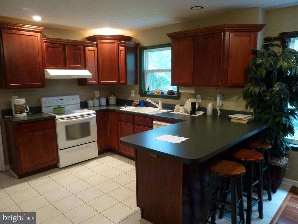 Primary Photo - 400 Applegate Ct