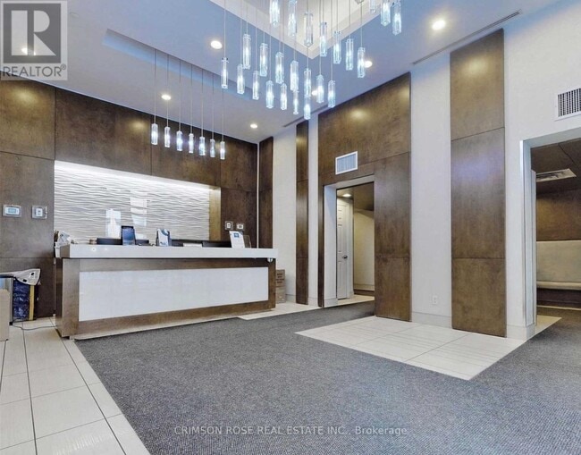 Building Photo - 2212 Lake Shore Blvd W