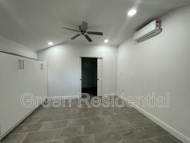 Foto del edificio - 7410 Ilex St