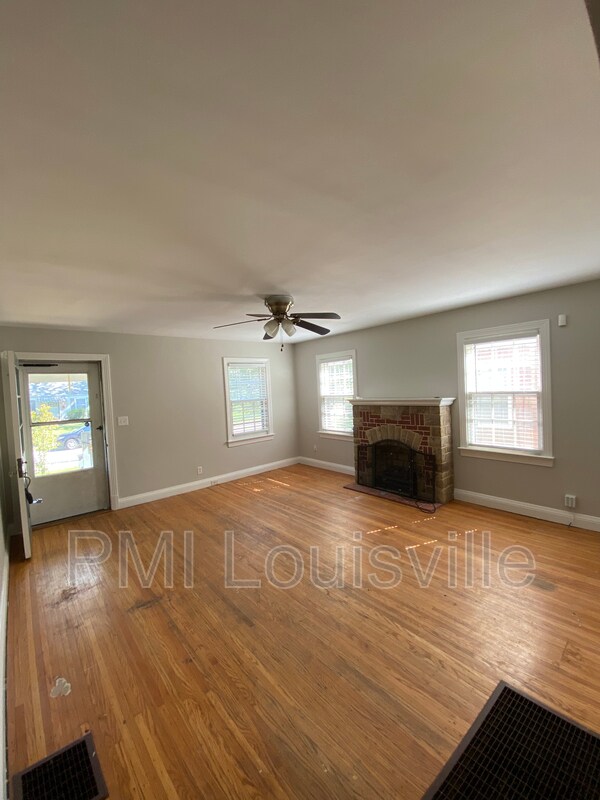 1104 Berry Blvd, Louisville, KY 40215 House for Rent in Louisville, KY