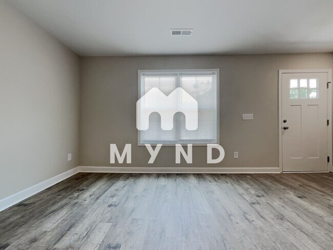 Building Photo - 153 McKinnon Ave NE