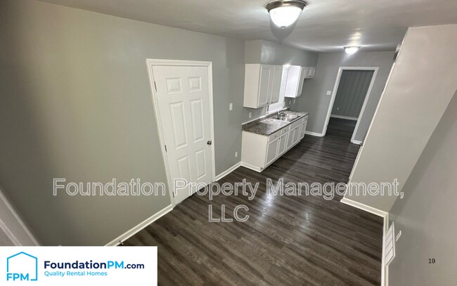 Foto del edificio - 1617 Haywood Ave