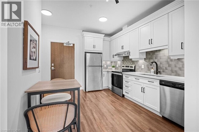 Building Photo - 30 Hamilton St S