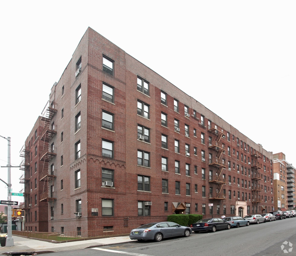 Primary Photo - 964-984 49th St