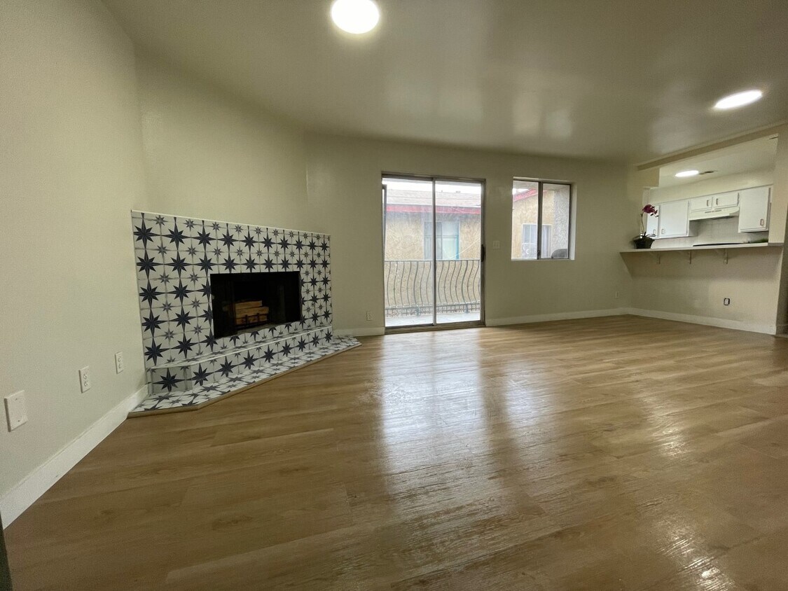 16126 S Ainsworth St Unit D, Gardena, CA 90247 16126 S Ainsworth St