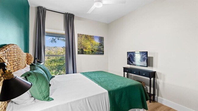 Foto del edificio - 6790 River Rd