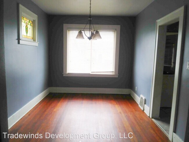 Building Photo - 3 br, 1 bath House - 44 Union Street