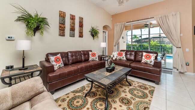 Foto del edificio - 8157 Fan Palm Way