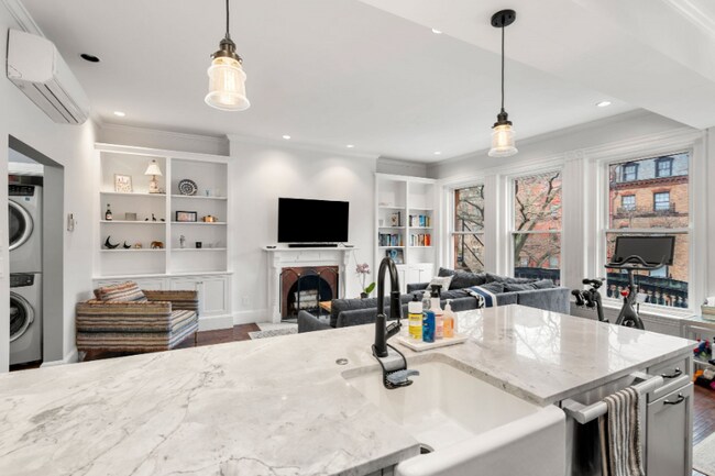 Foto del edificio - 461 Beacon St