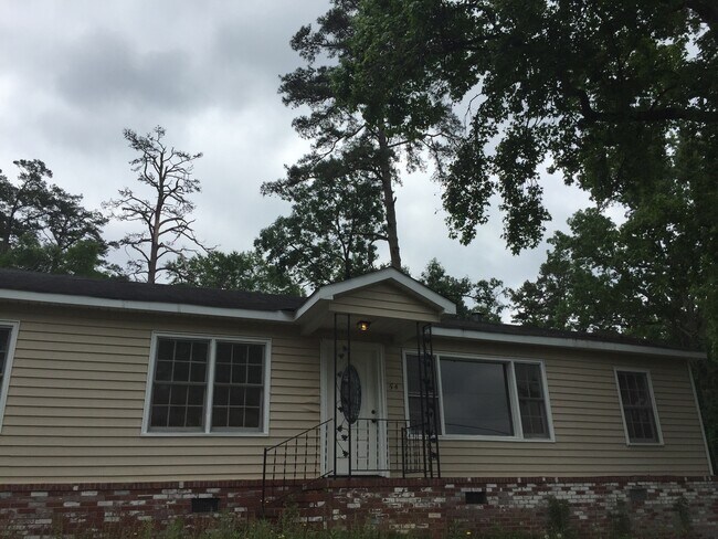 Foto del edificio - **ON HOLD**Near Ft. Benning/Columbus, GA 3 Bedroom / 2 Bathroom Home for Rent***