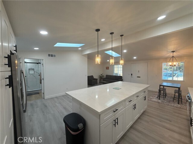 Foto del edificio - 12391 Lampson Ave