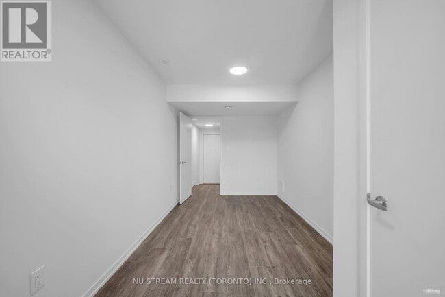 Building Photo - 14 Matawin Ln