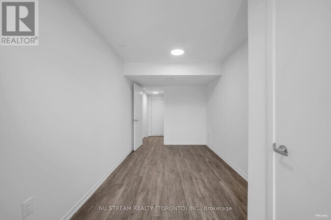 Photo du bâtiment - 14 Matawin Ln