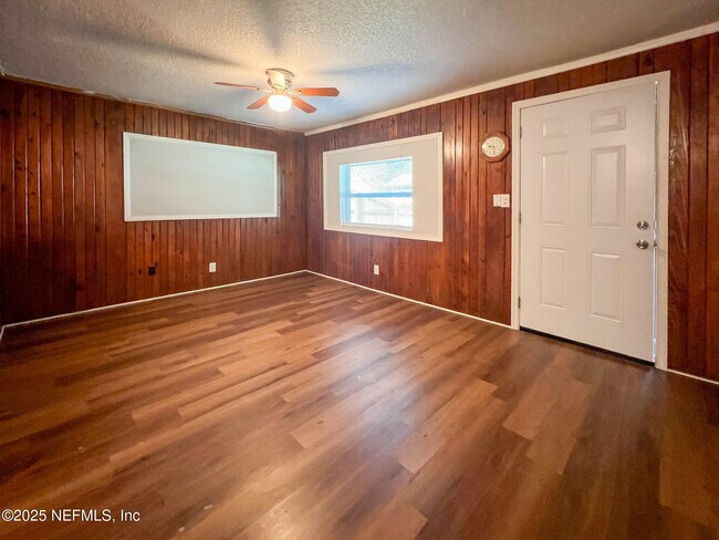 Foto del edificio - 3220 Myra St