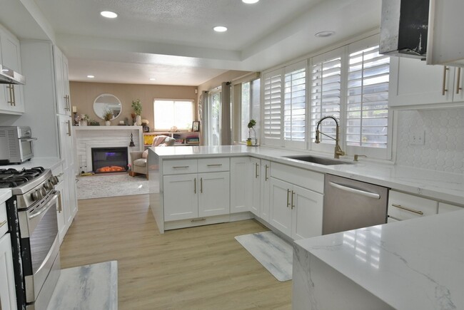 Building Photo - Beautifully Remodeled Blossom Valley 4 Bed...