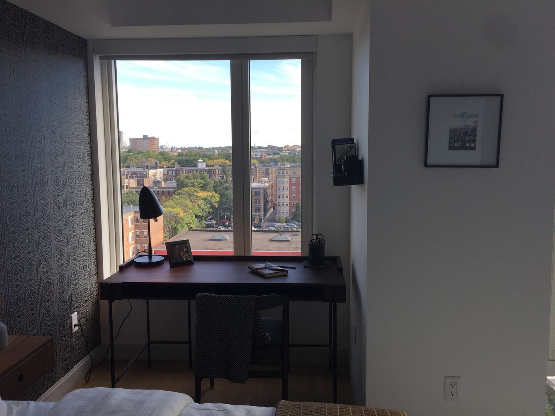 Primary Photo - 1370 Boylston St