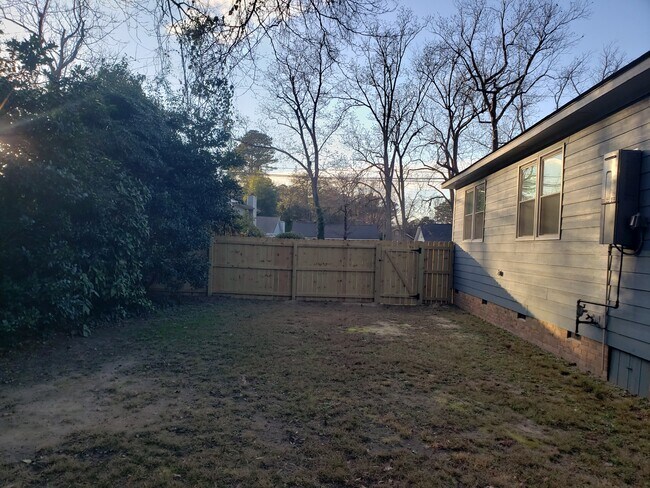 Building Photo - 1219 Hilltop Ave