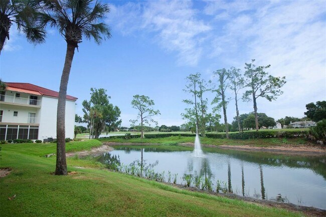 Foto del edificio - 443 Hamptoncrest Cir