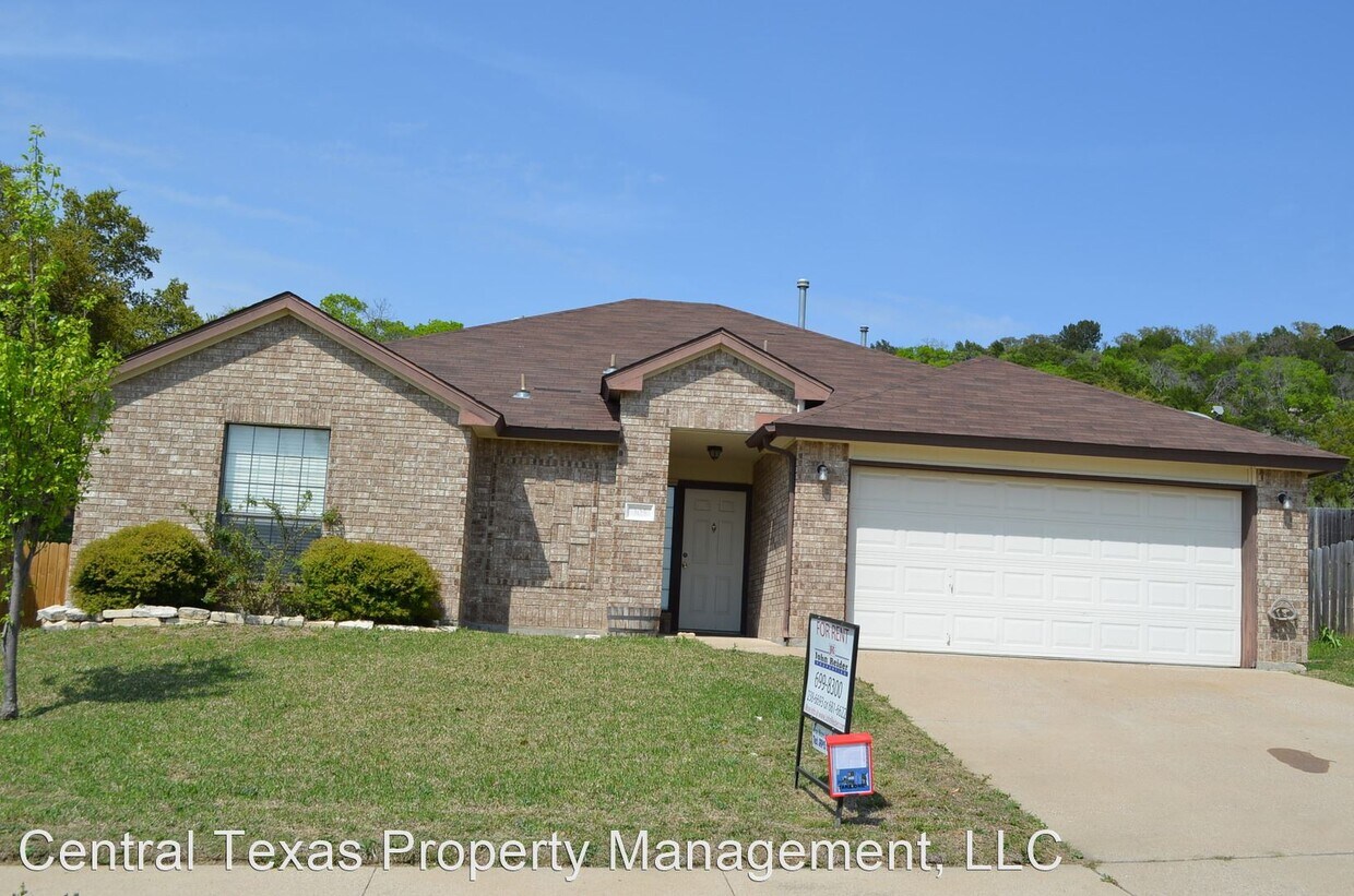 Primary Photo - 3 br, 2 bath House - 305 Dillon Dr
